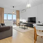 Apartman High-end With Panoramic View, Parking & Pool Bukarest