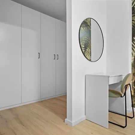 High-end With Panoramic View, Parking & Pool Apartment Bucharest