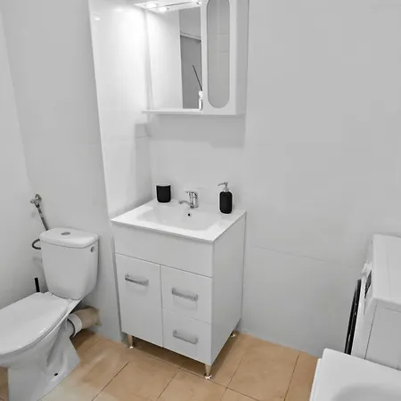아파트 High-end With Panoramic View, Parking & Pool